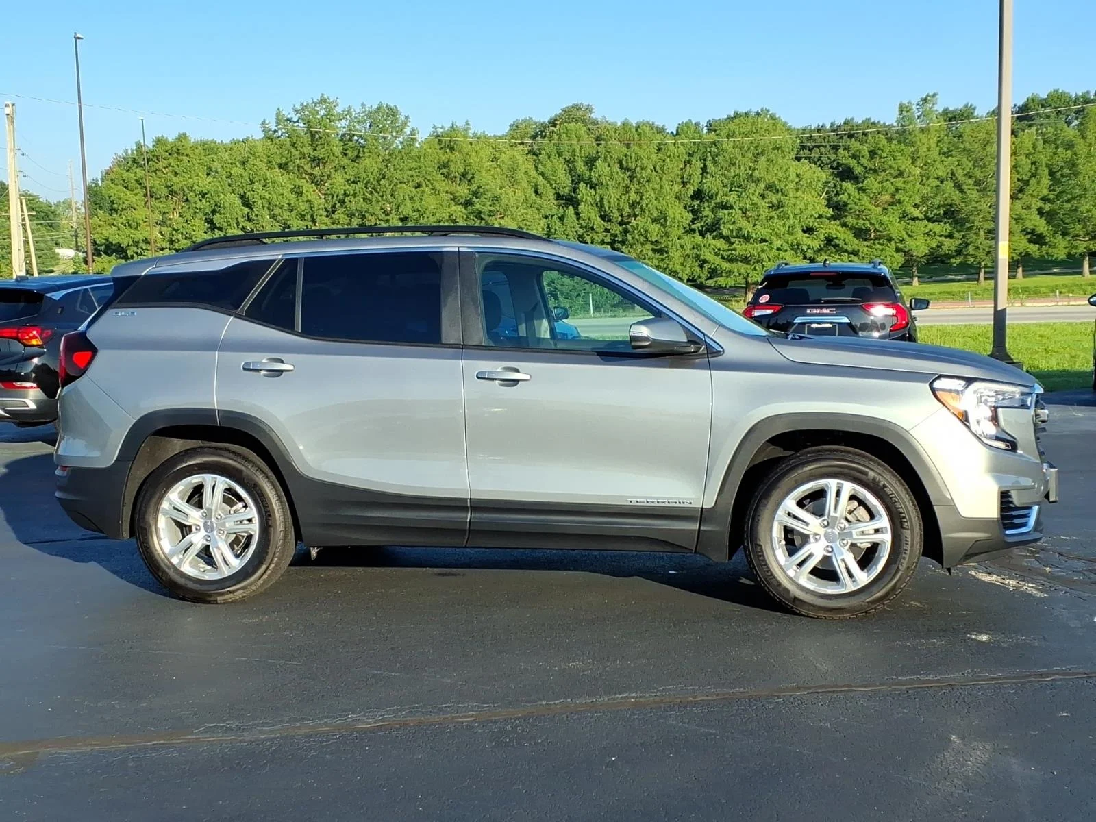 Used 2024 Sterling GMC SLE image 2