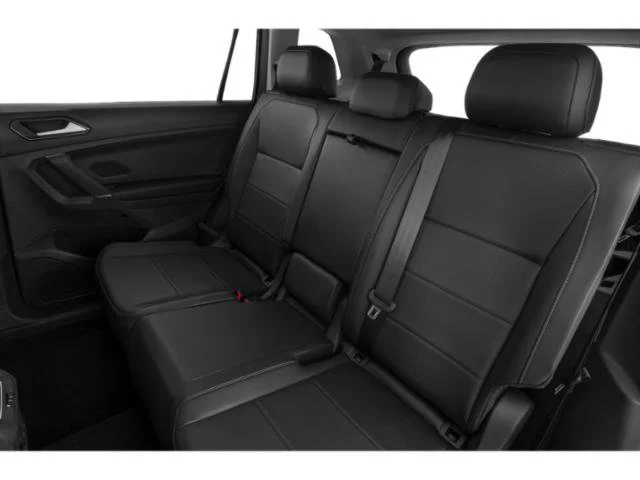 Used 2019 White Silver Metallic Volkswagen SE image 17