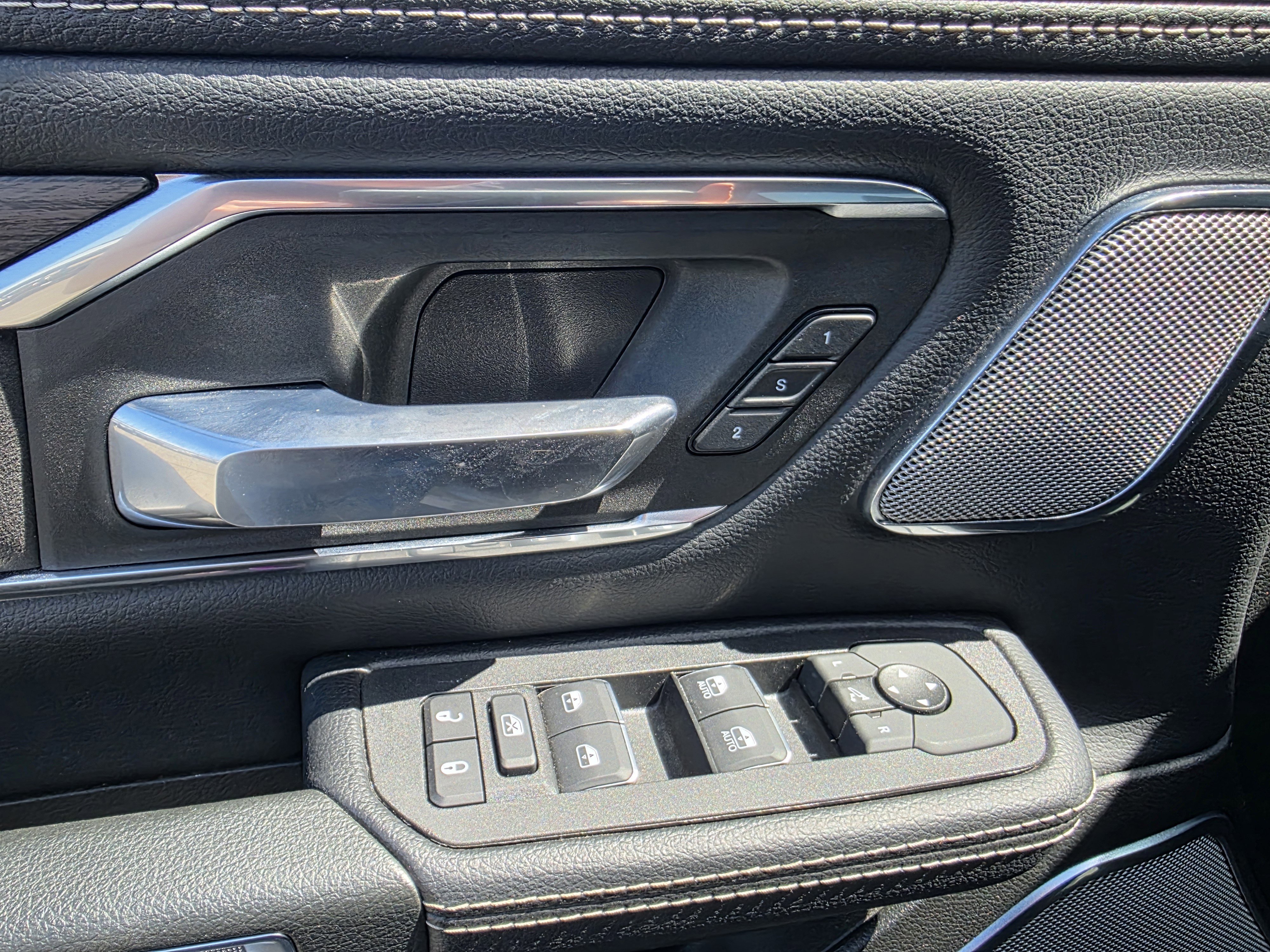 Used 2025 Silver Ram Laramie image 14