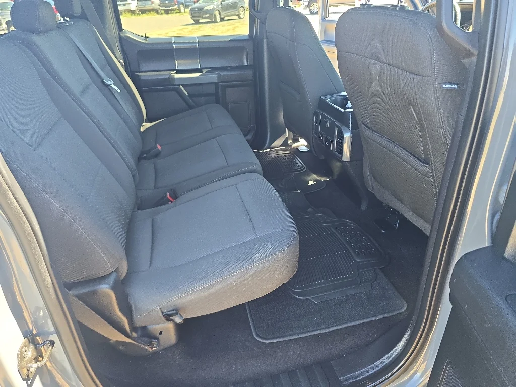 Used 2019  Ford XLT image 33