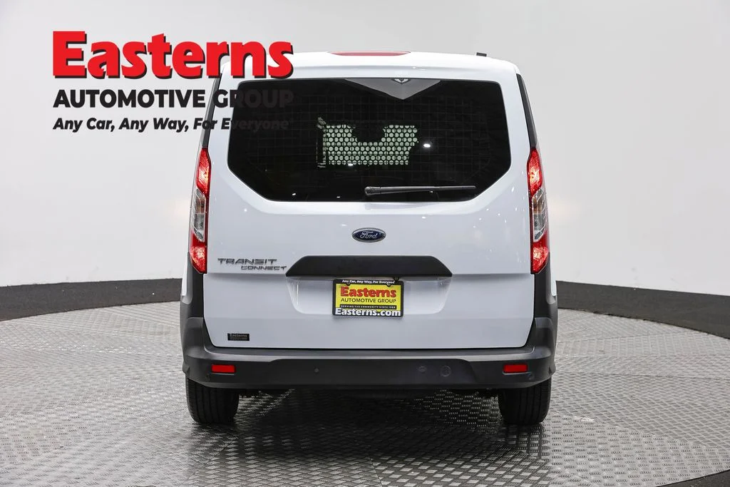 Used 2019 White Ford XL image 6