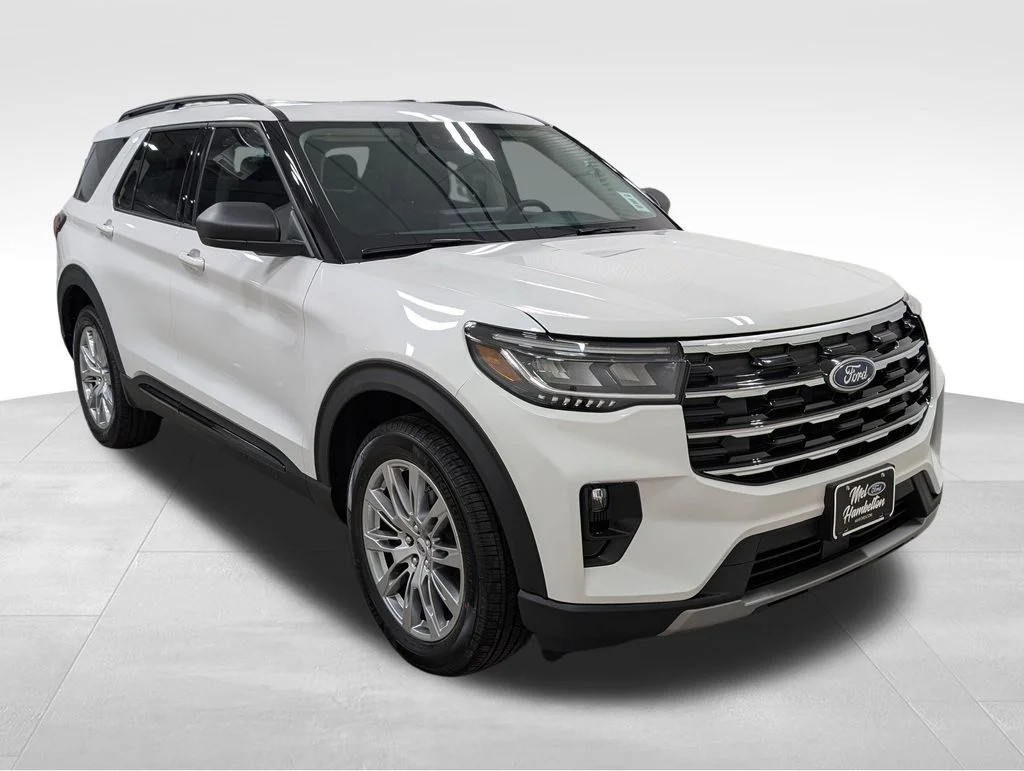 New 2026 Star White Metallic Tri-Coat Ford Active image 17