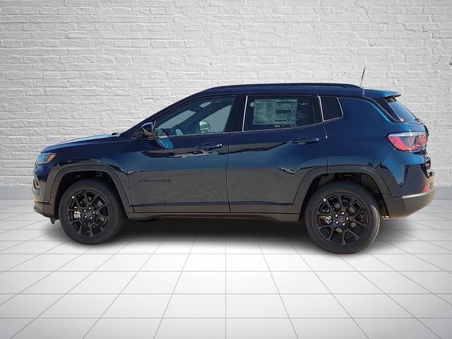 New 2026 Fathom Blue Pearl Coat Jeep Latitude image 2