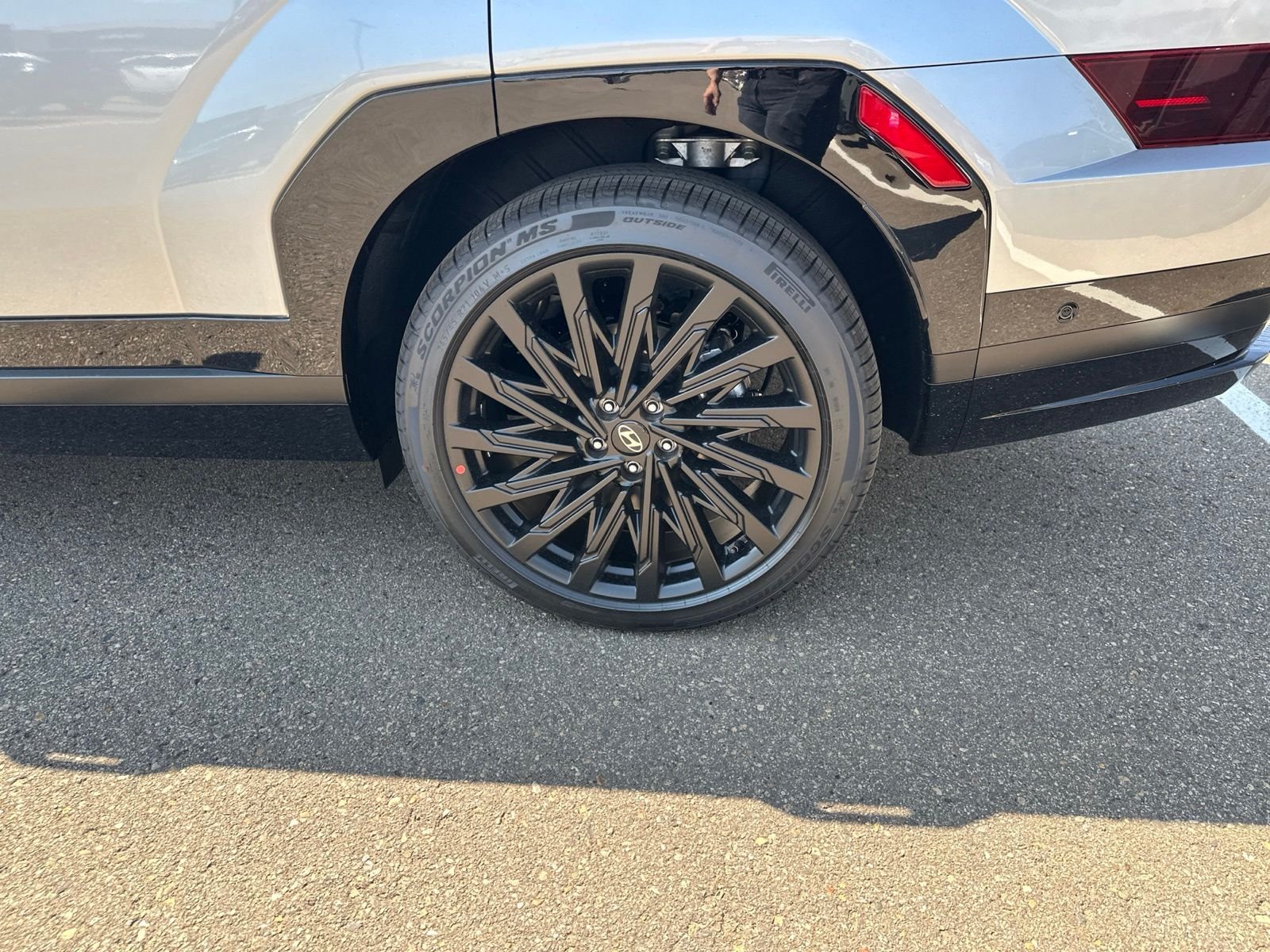 New 2027 Silver Hyundai Calligraphy AWD image 7