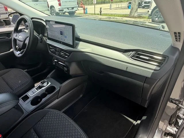 Used 2024 Gray Ford Active image 18