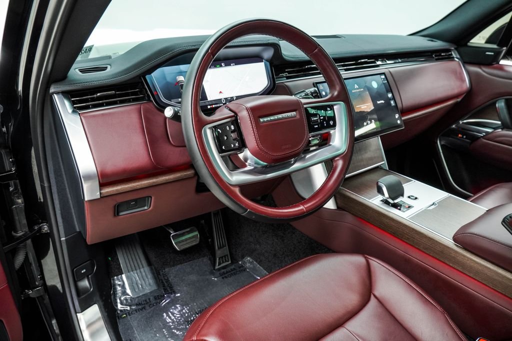 Used 2024 Black Land Rover SE image 21