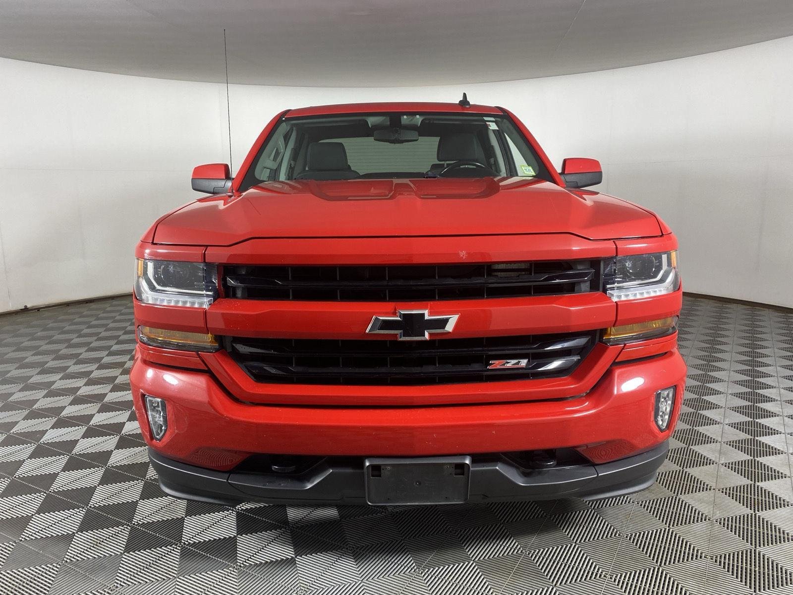 Used 2019 Red Hot Chevrolet LT image 9