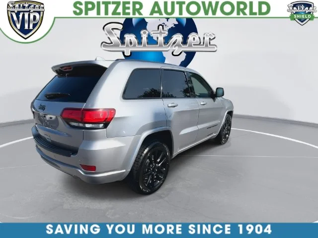 Used 2019 Silver Jeep Altitude image 10
