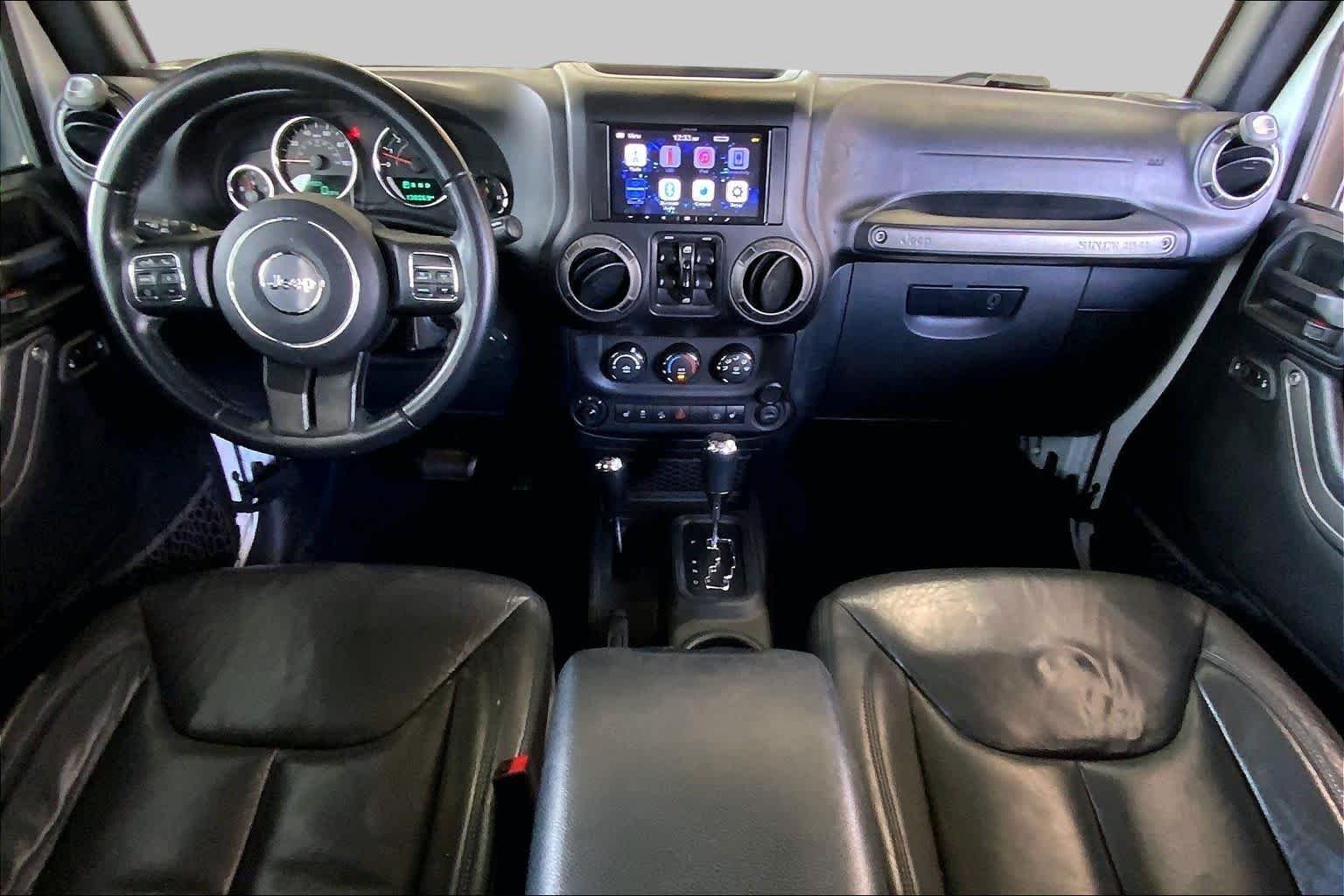 Used 2017 Bright White Clearcoat Jeep Sport image 15