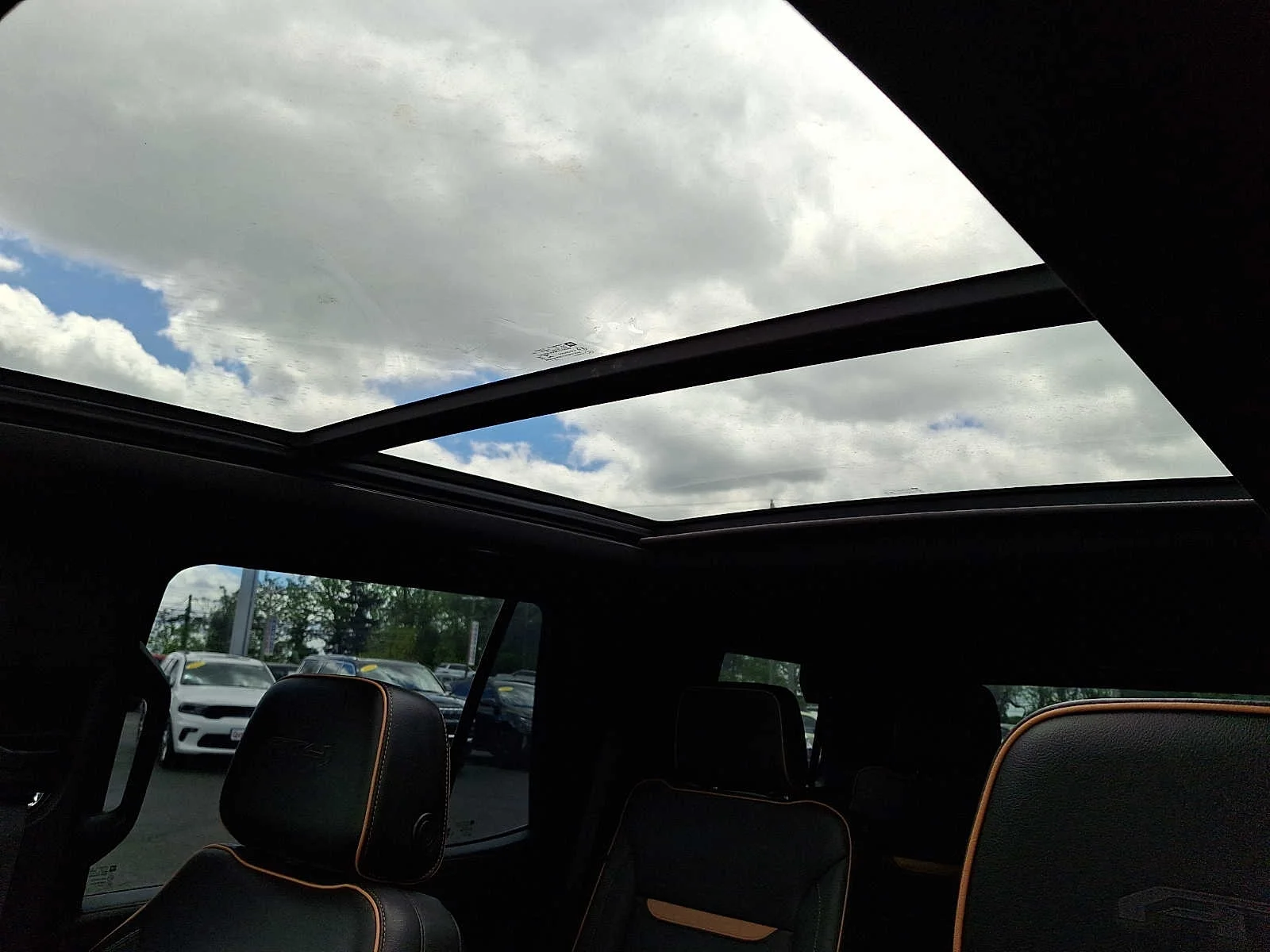 Used 2023 Summit White GMC AT4 image 15