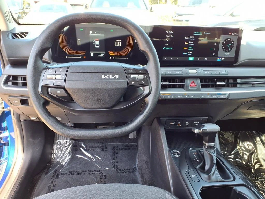Used 2025 Blue Kia LXS image 10