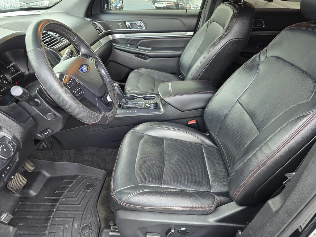 Used 2016 Red Ford Sport image 9