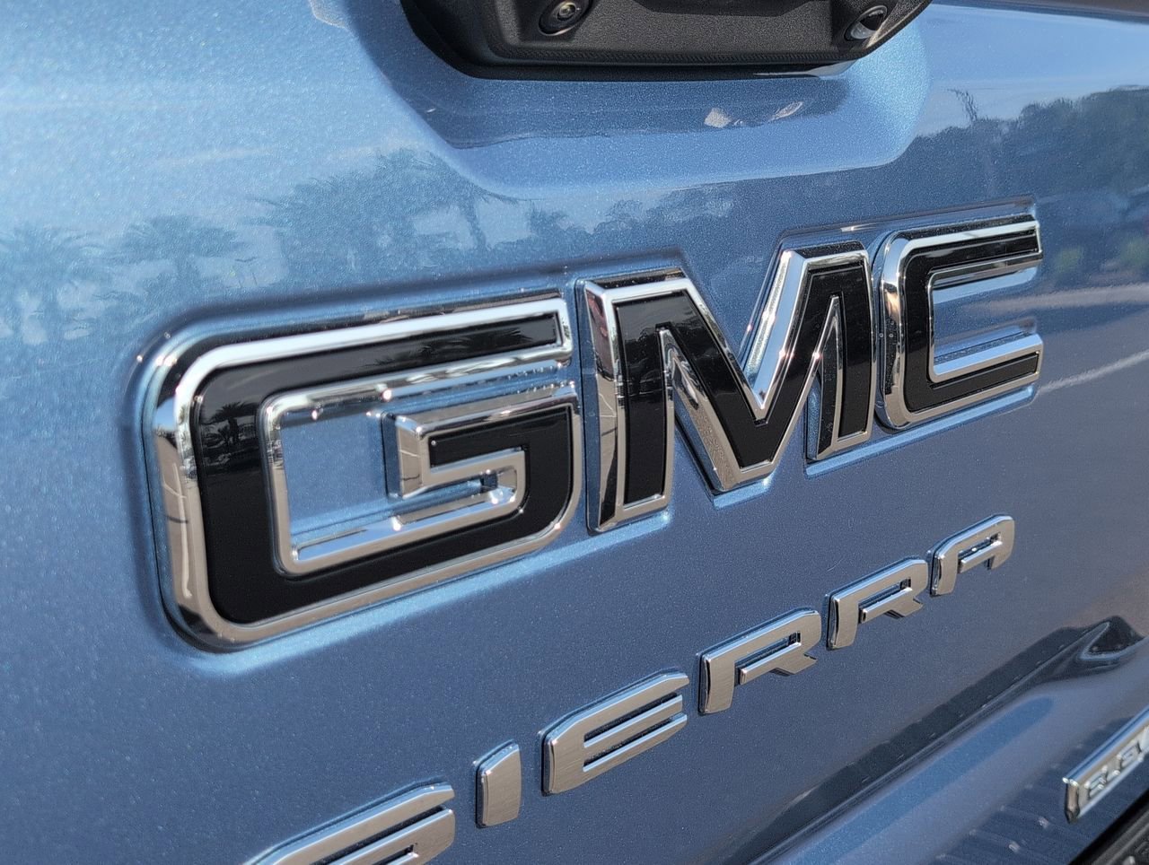 New 2026 Downpour Metallic GMC Elevation image 32