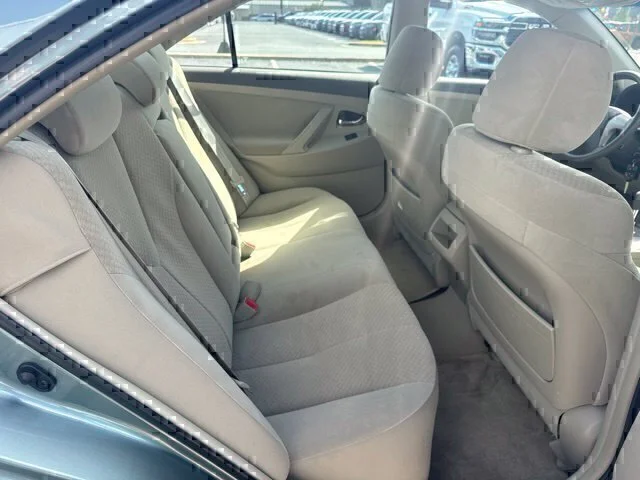 Used 2009 Green Toyota LE image 22