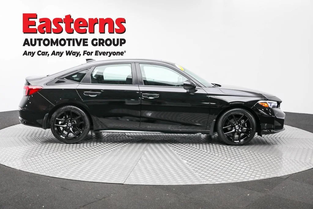 Used 2025 Black Honda Sport image 4
