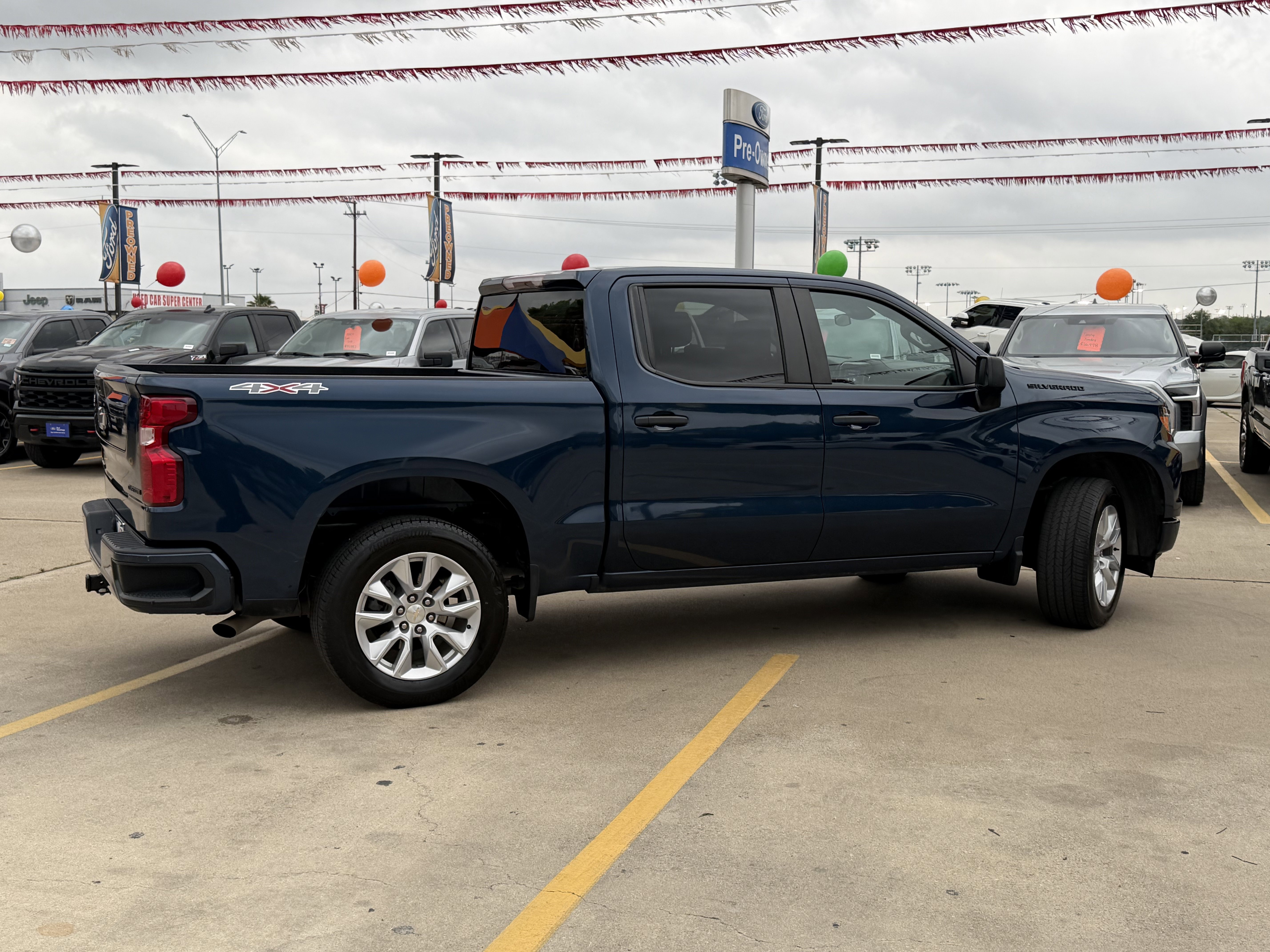 Used 2023 Northsky Blue Metallic Chevrolet Custom image 5