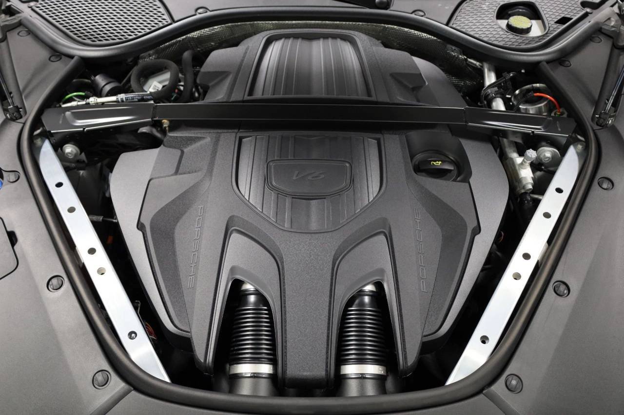 New 2026 Chalk Porsche 4 image 40