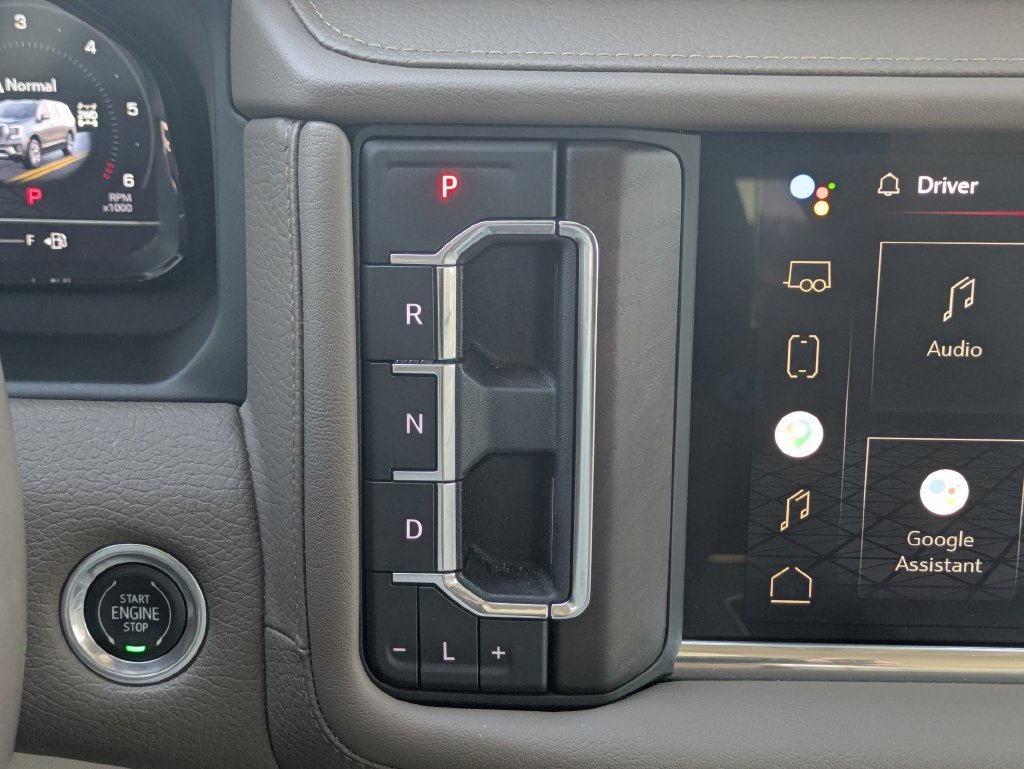 Used 2022 White GMC Denali image 18