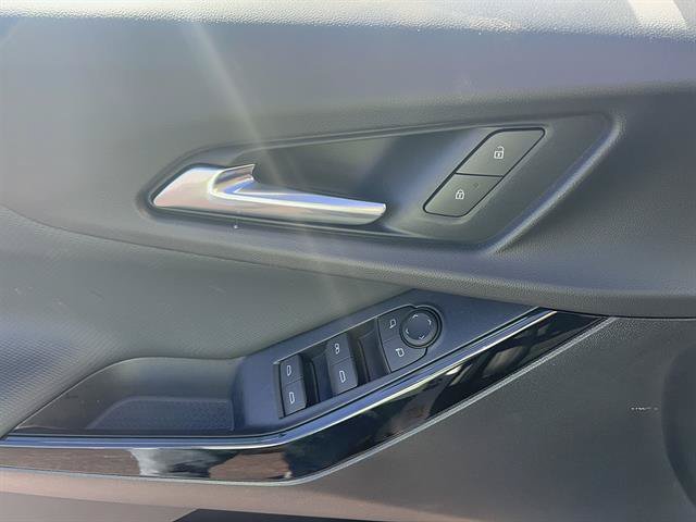 2027 Chevrolet Equinox LT - Photo 10