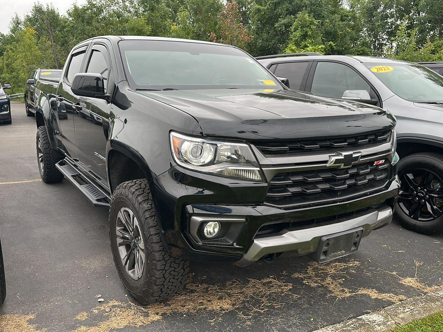 Used 2022 Black Chevrolet 4WD Z71 image 2