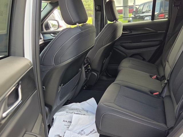 Used 2025 White Jeep Laredo image 6