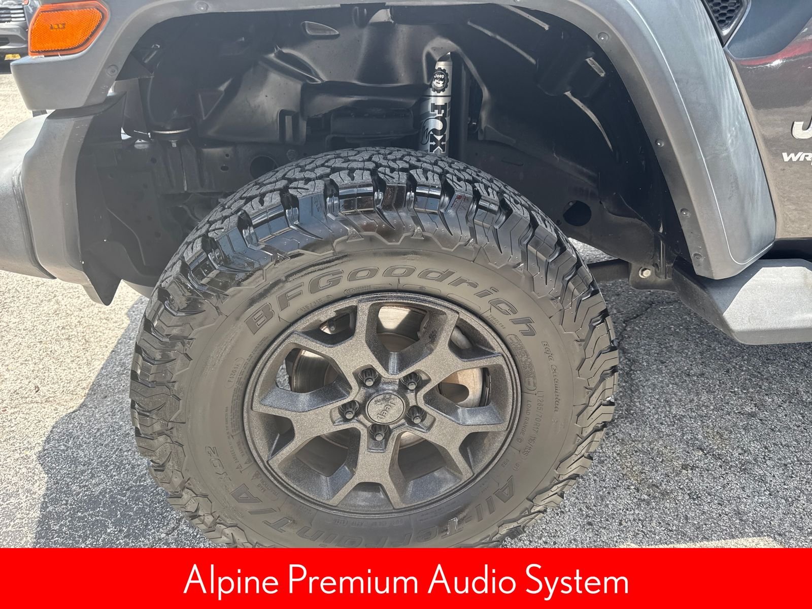 Used 2020 Gray Jeep Unlimited Sport image 12