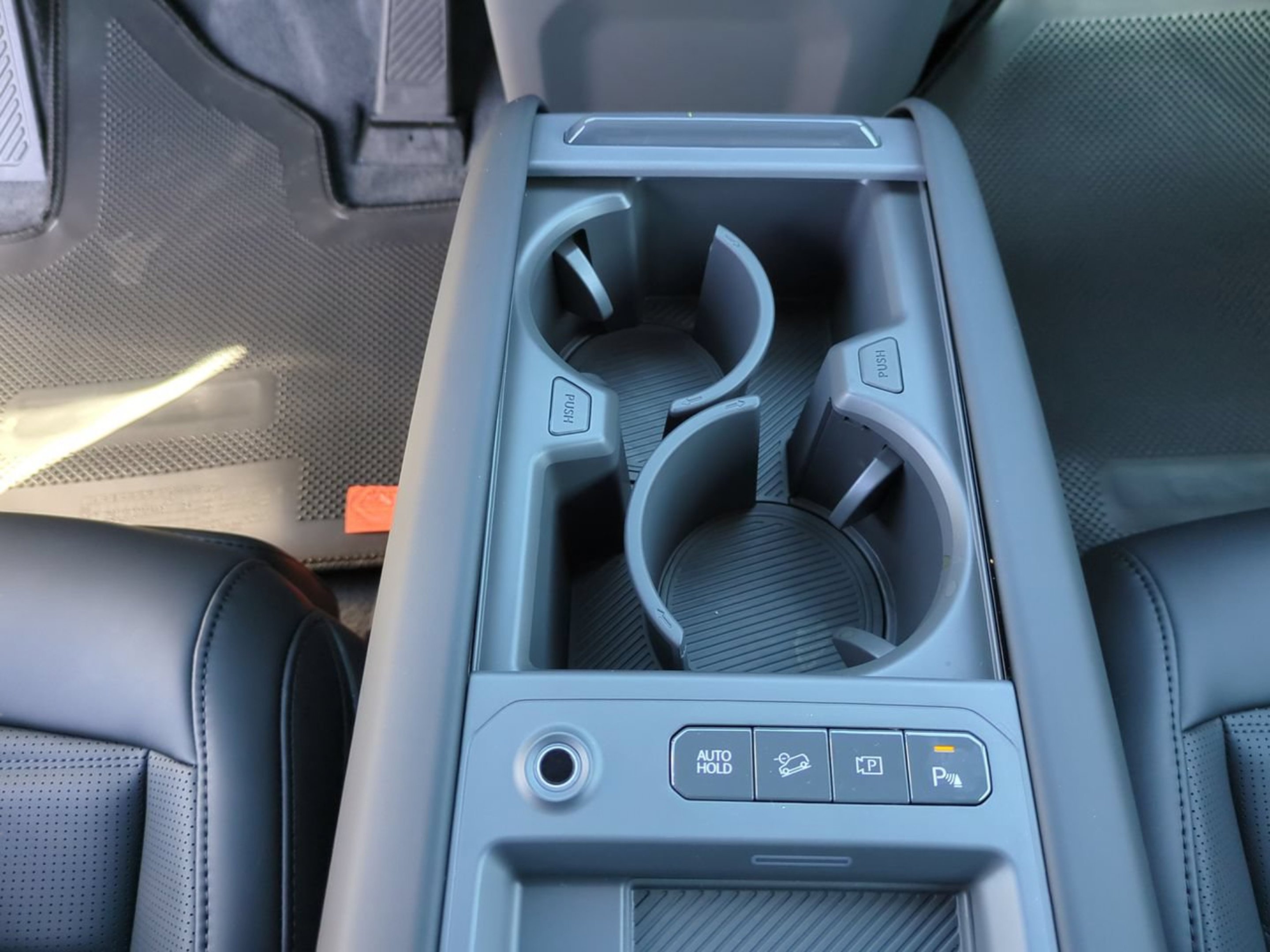 New 2026 Ivory Silver Kia Land AWD image 22