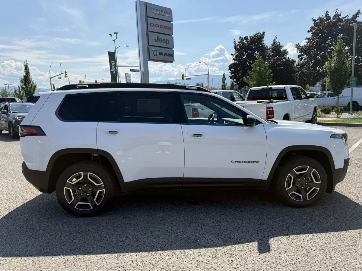 New 2026 White Jeep Limited image 9