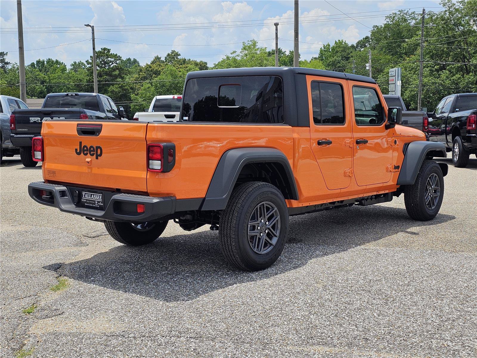 New 2026 Joose Jeep Sport S image 9