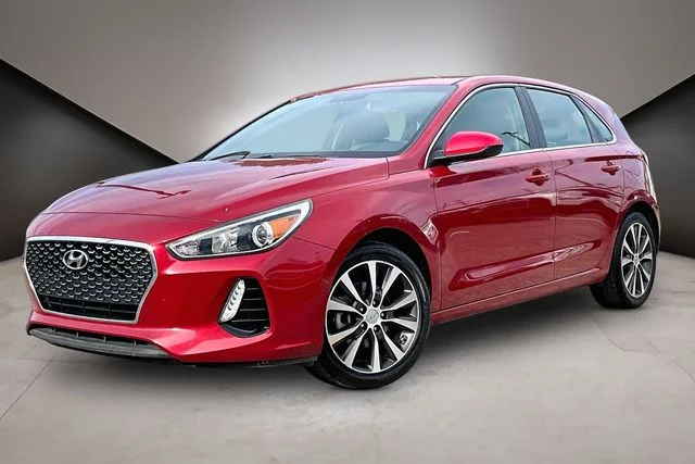 2020 Hyundai Elantra GT GT Auto's photo