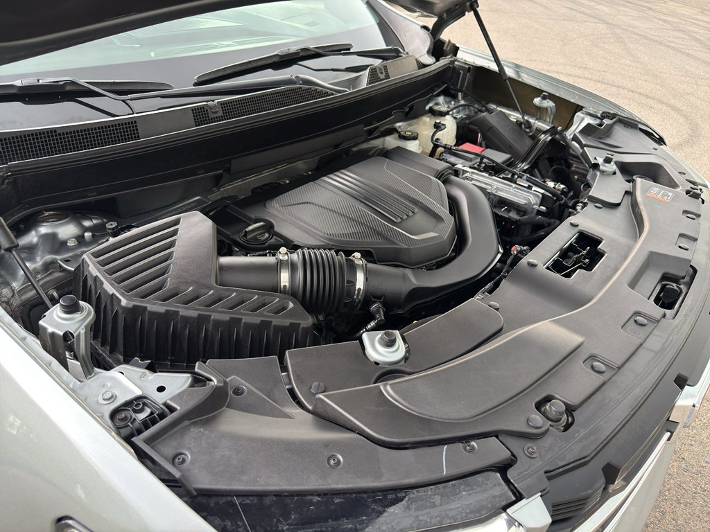 Used 2025 Sterling Metallic GMC AWD Elevation image 33