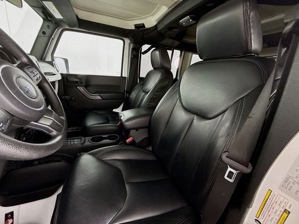 Used 2015 White Jeep Unlimited Sport image 5