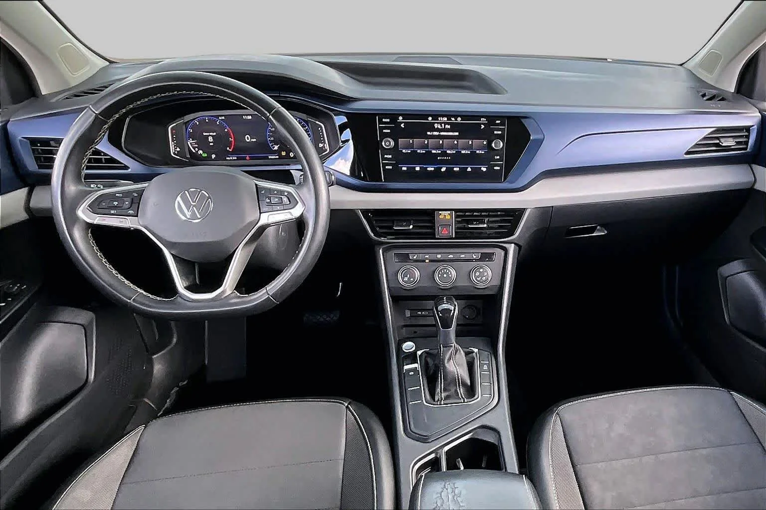 Used 2022 Platinum Gray Metallic Volkswagen SE image 16