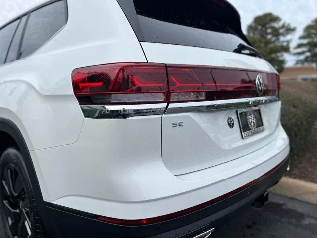 New 2026 White Volkswagen 2.0T SE w/Technology image 8