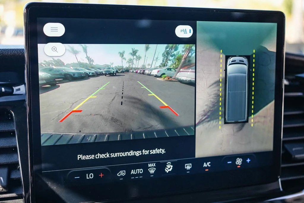 2023 Ford Transit Passenger Van XLT - Photo 23
