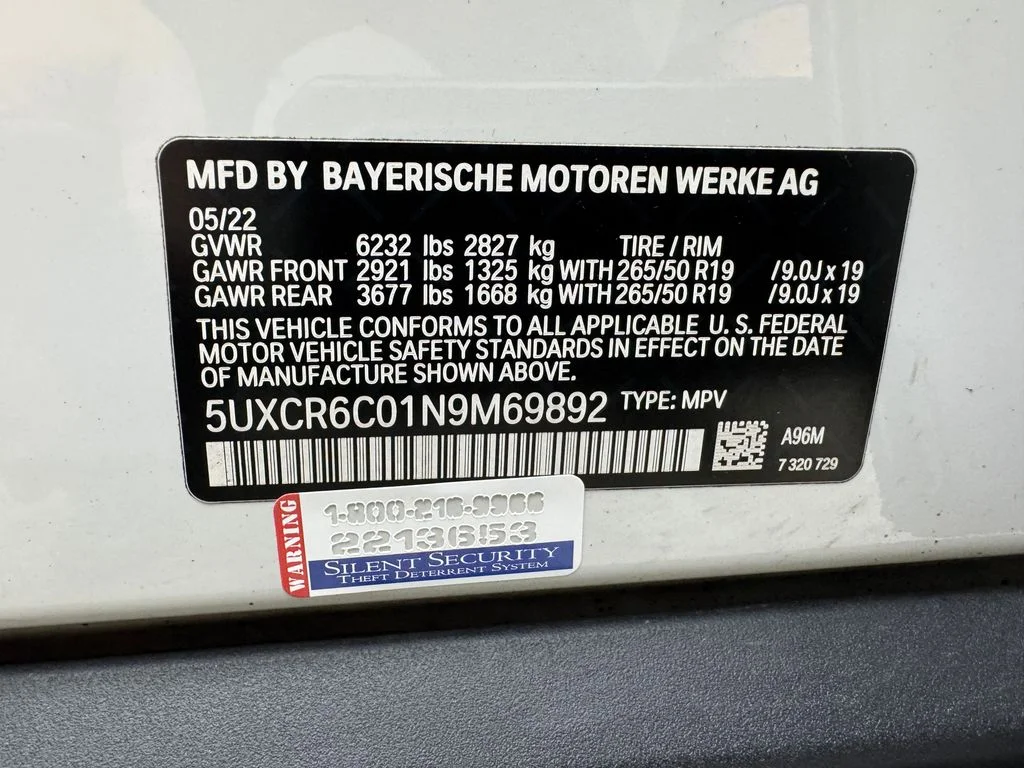 Used 2022 White BMW xDrive40i image 33