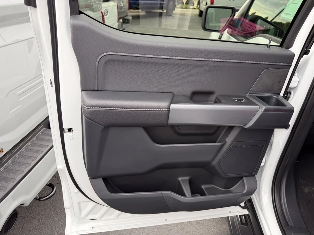 New 2026 Oxford White Ford XLT image 16