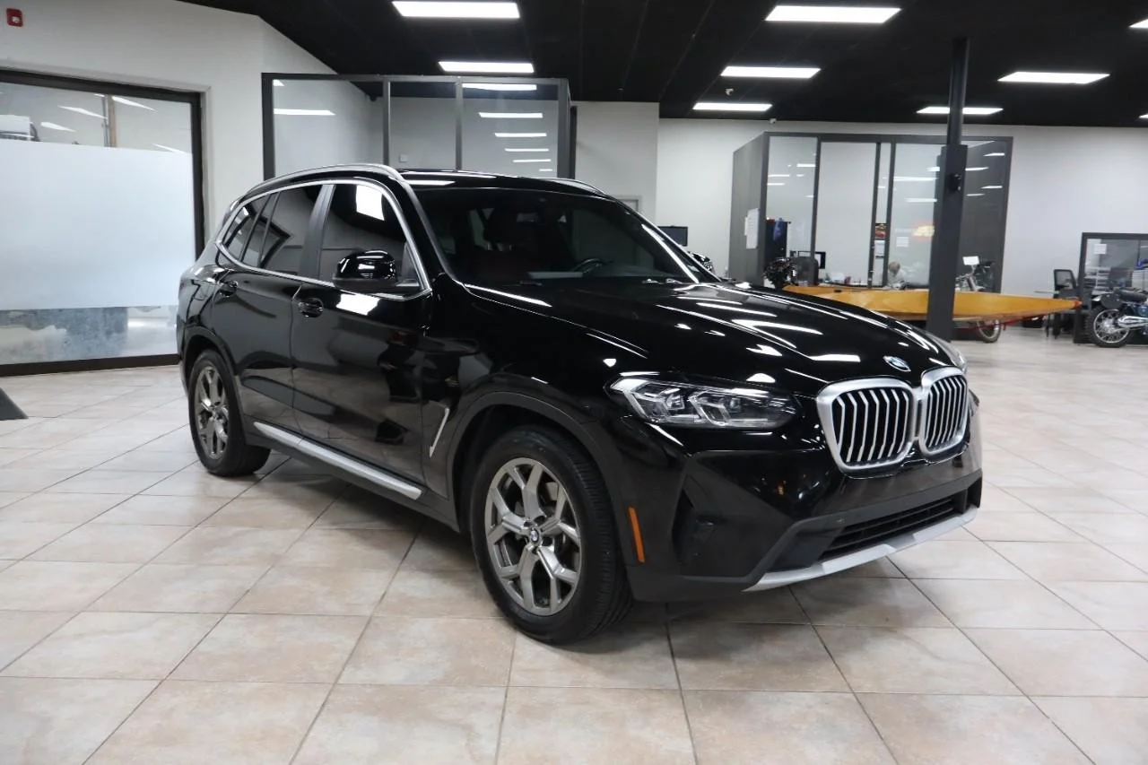 Used 2023 Jet Black BMW xDrive30i image 7