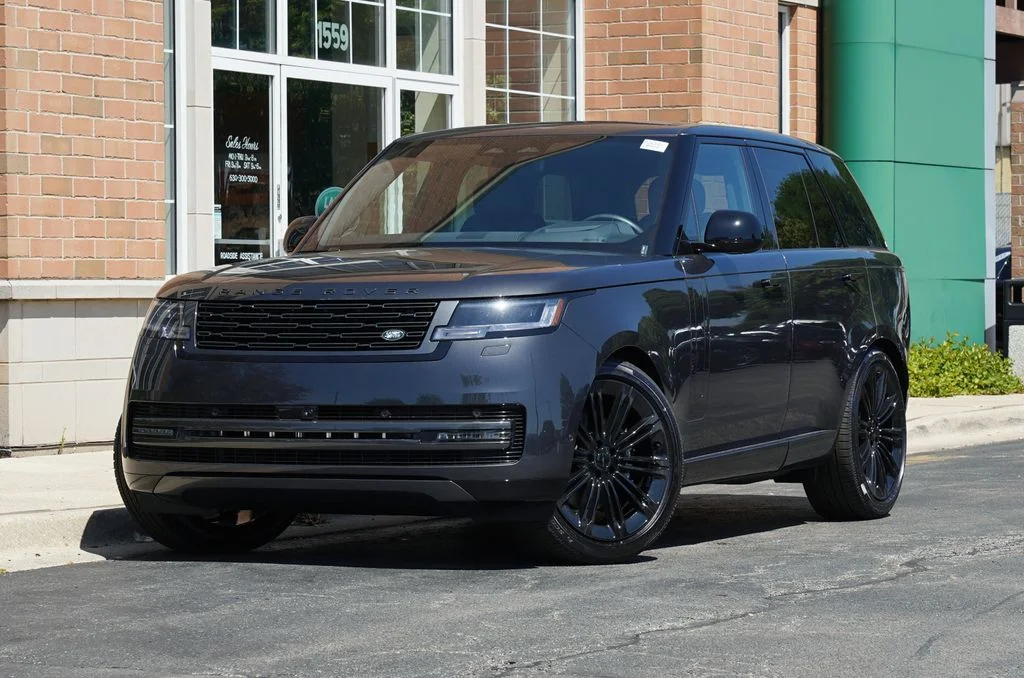 New 2026 Carpathian Grey Land Rover SE image 1
