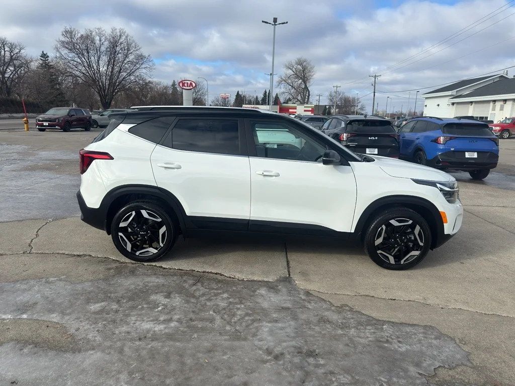 Certified Used 2024 White Kia SX image 5