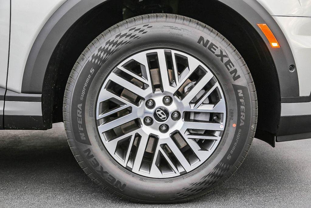 New 2026 Silver Hyundai SEL Premium AWD image 10