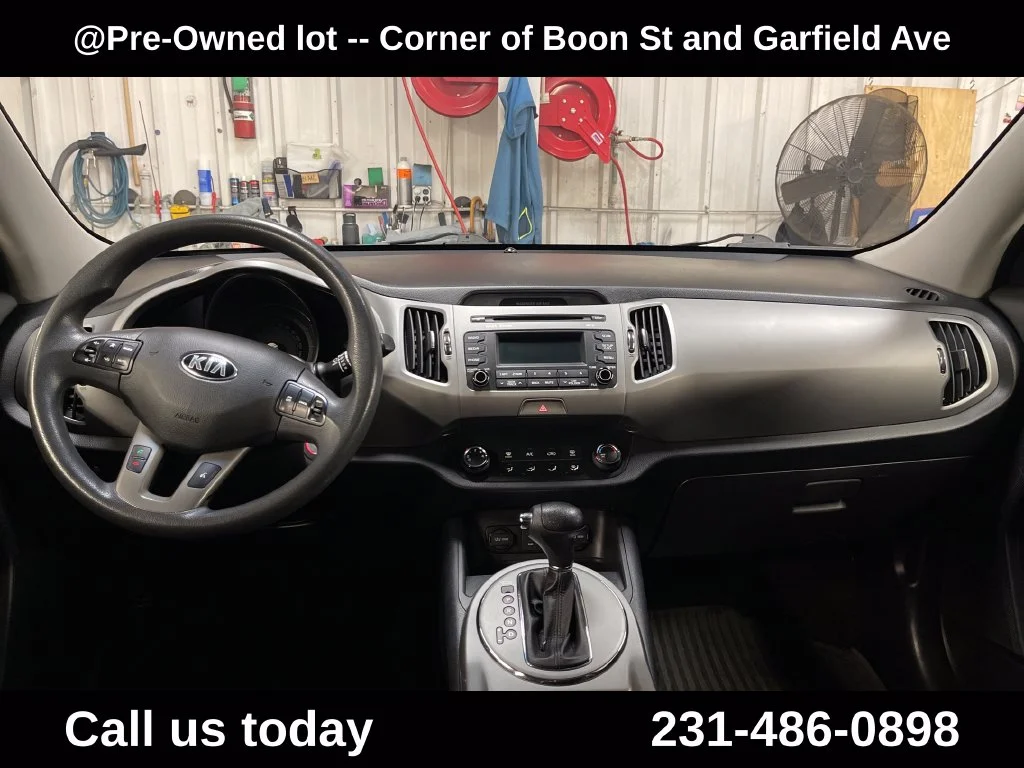 Used 2016 White Kia LX image 17