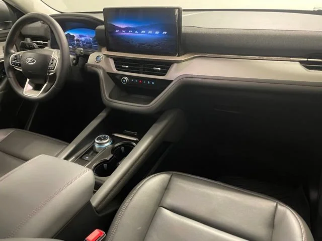 Used 2025  Ford Active image 18