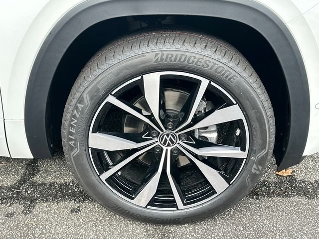 New 2026 White Volkswagen 2.0T SEL Premium R-Line image 12