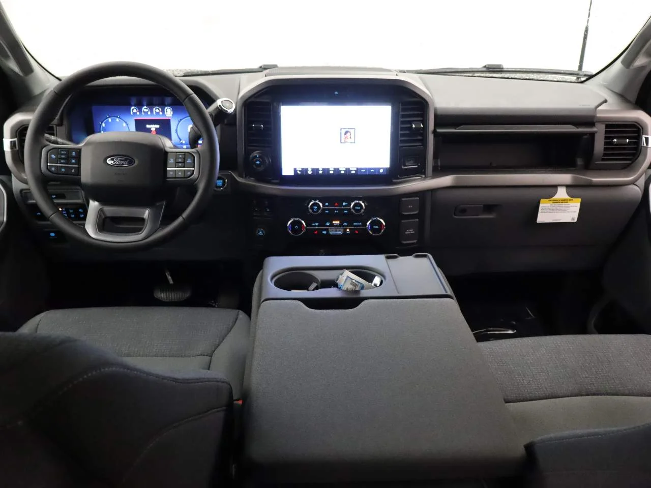 New 2026 Agate Black Metallic Ford XLT image 15