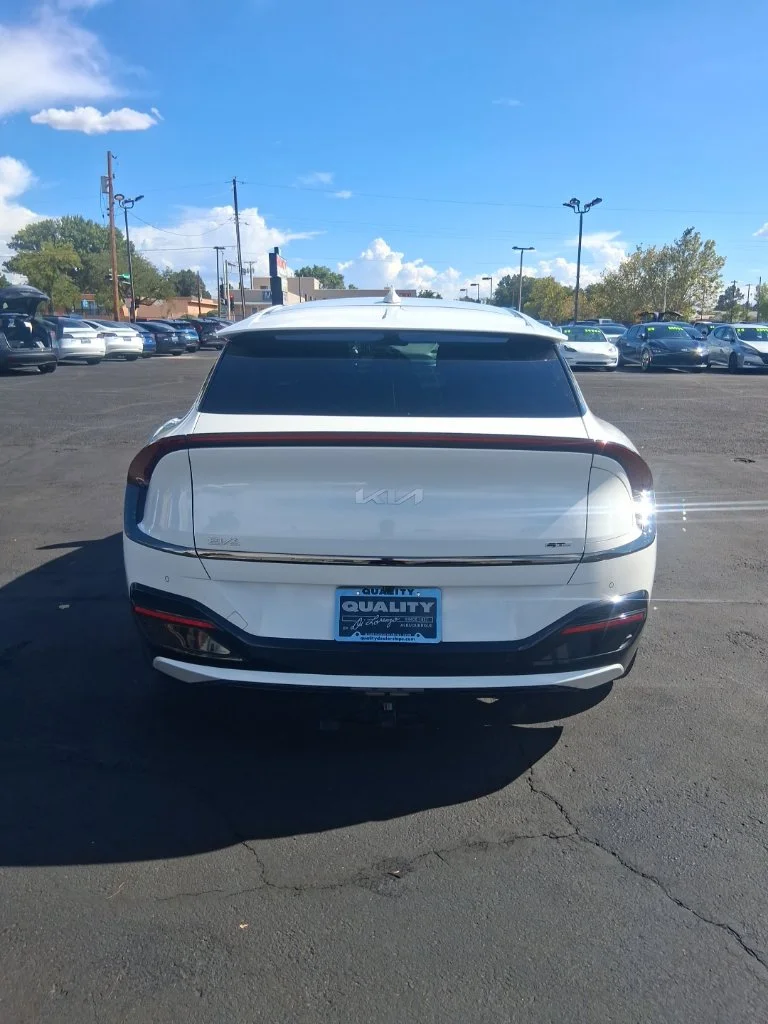Used 2023 White Kia GT-Line image 4