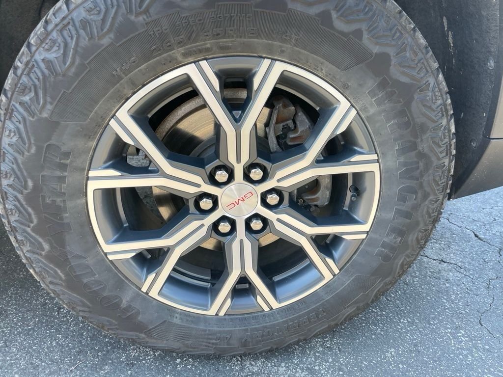 Used 2024 Ebony Twilight Metallic GMC AT4 image 19