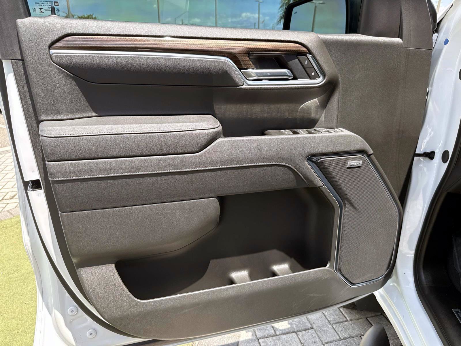 Used 2026 Summit White Chevrolet LT Trail Boss image 17