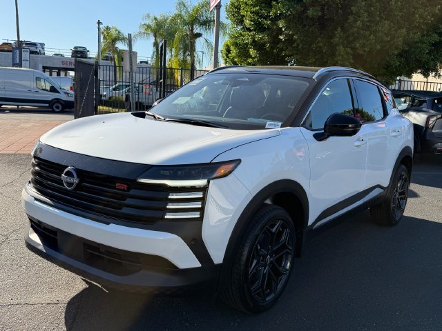 New 2027 Aspen White TriCoat / Super Black Two-tone Nissan SR image 3