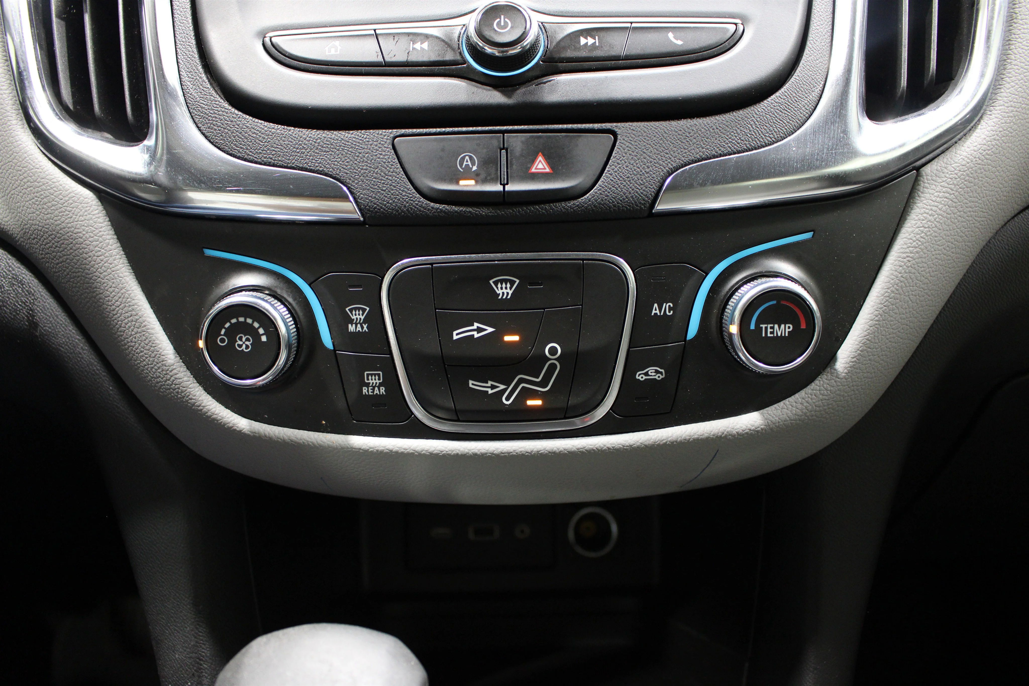 2024 Chevrolet Equinox LS - Photo 17